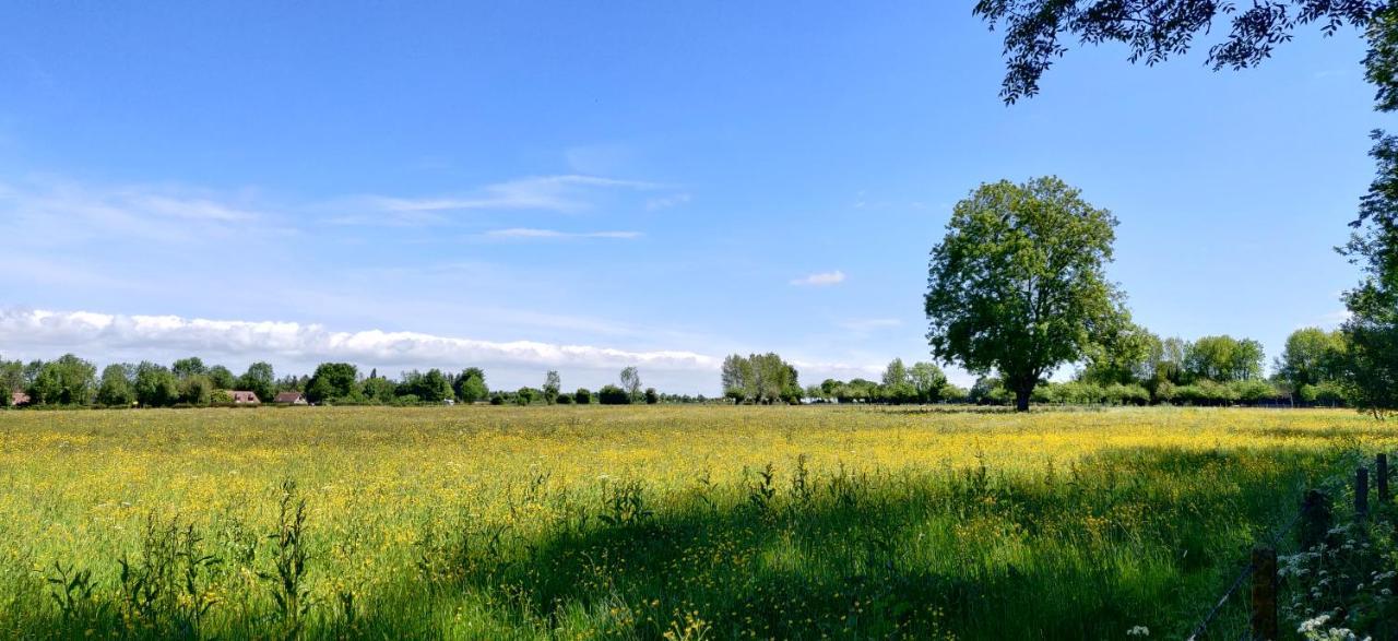 Gite De La Vallee Genneville Buitenkant foto